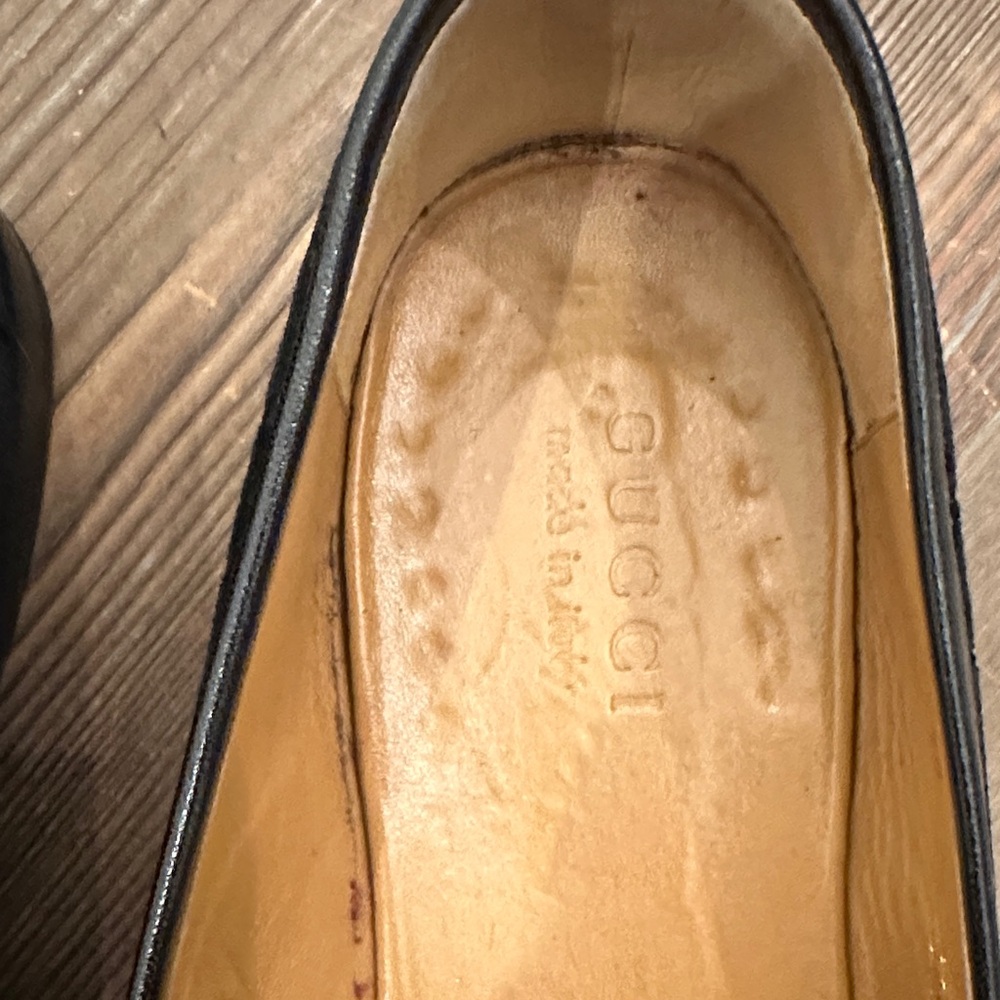Gucci Black Loafers with Gold Horsebit - Picture 3 of 9